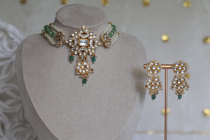 Tapsee necklace set - Mint