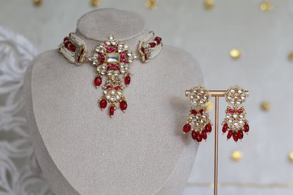 Tapsee necklace set - Maroon
