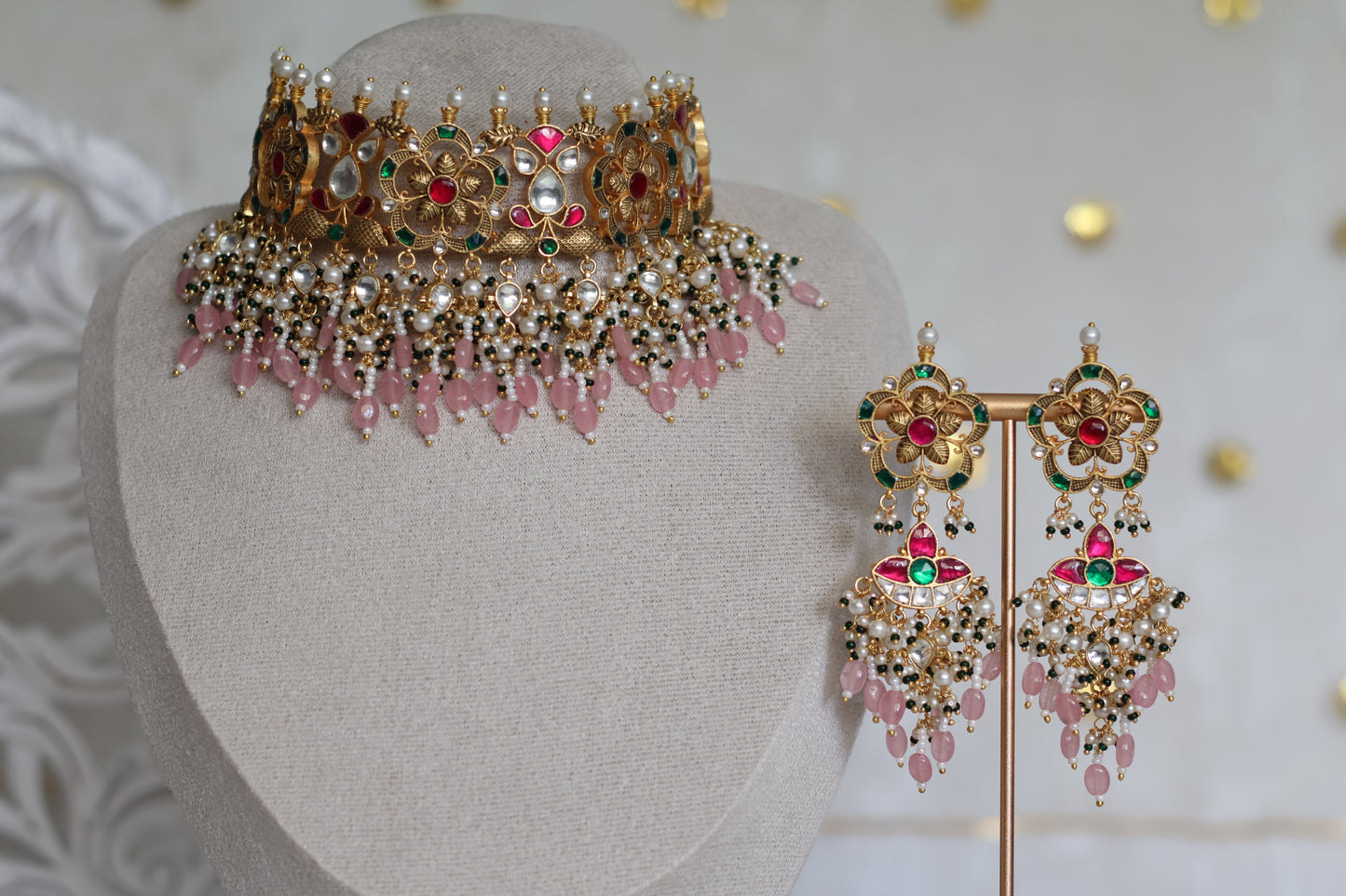 Jot necklace set