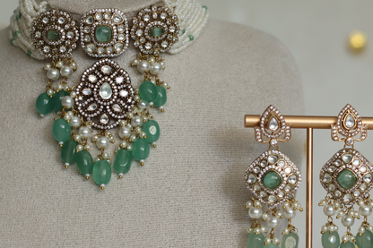 Juhi necklace set - Green