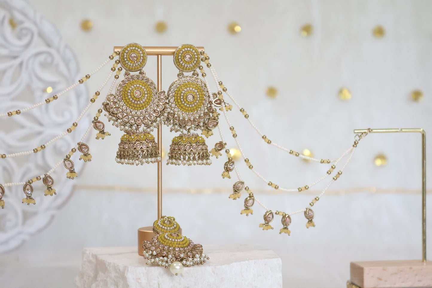 Kelly earrings tikka set - Yellow