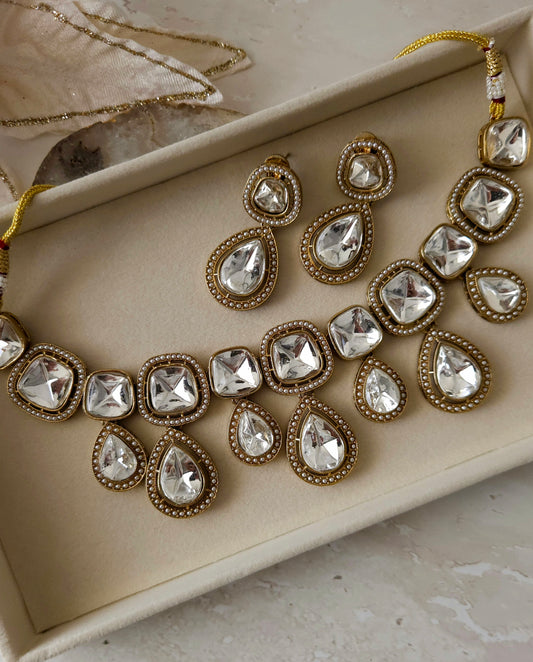 Kriti necklace set - White