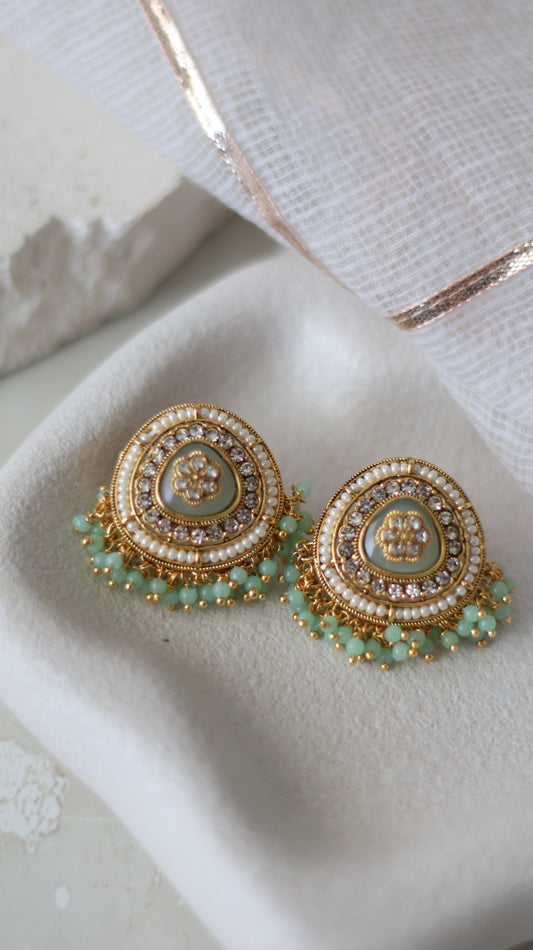 Himani studs - Mint