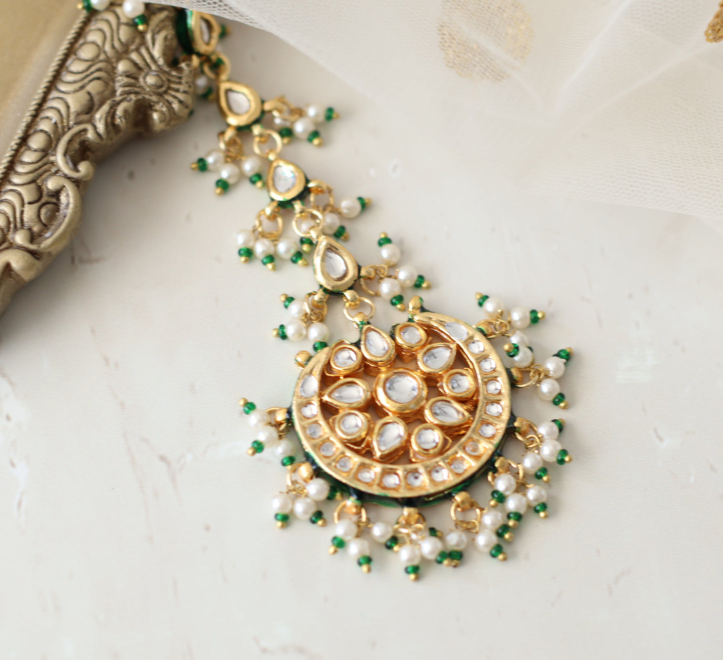 Kundan tikka - White