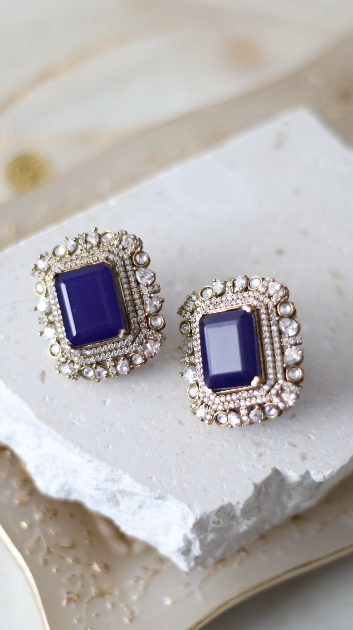 Sana studs - Navy blue