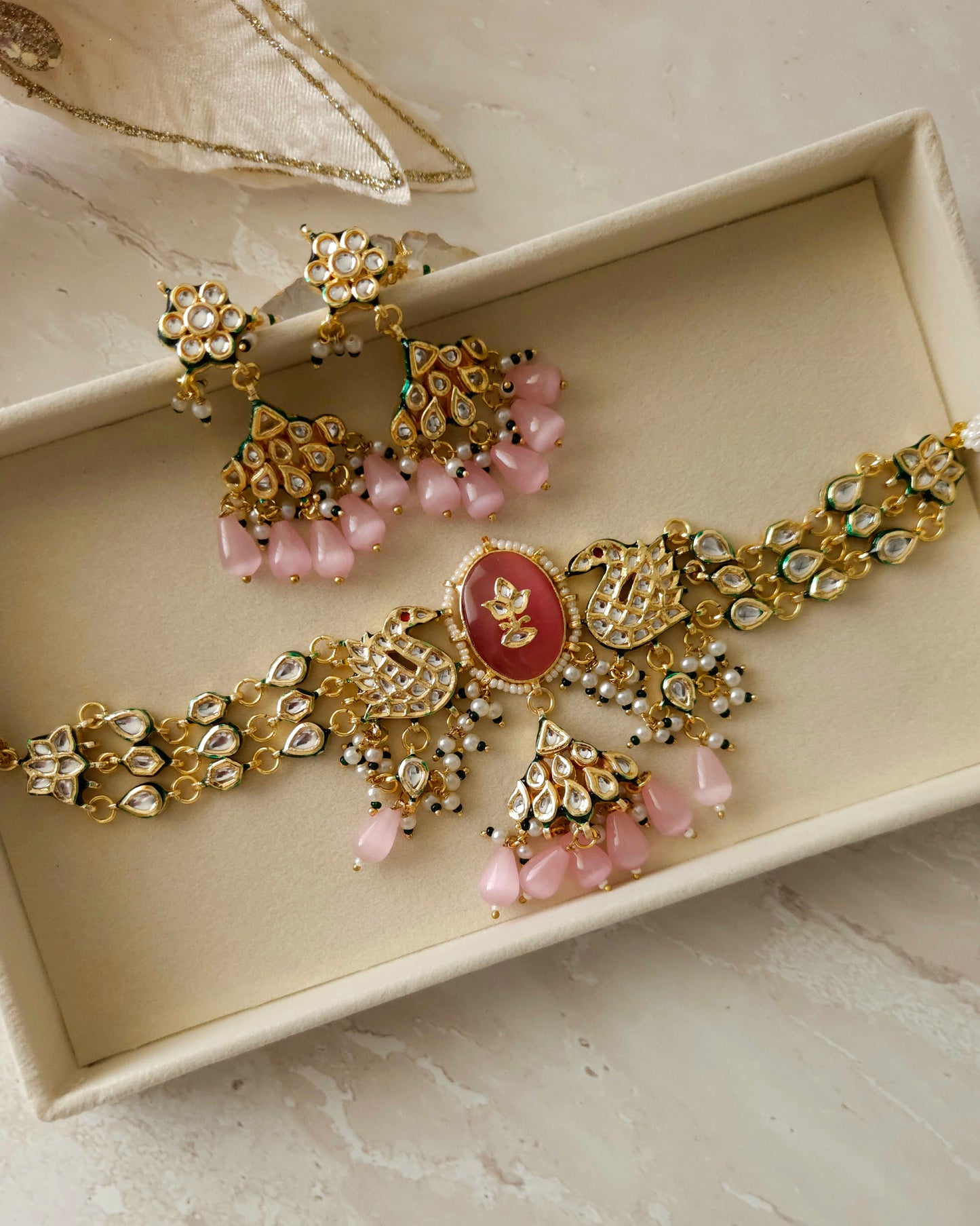 Avni necklace set - Pink