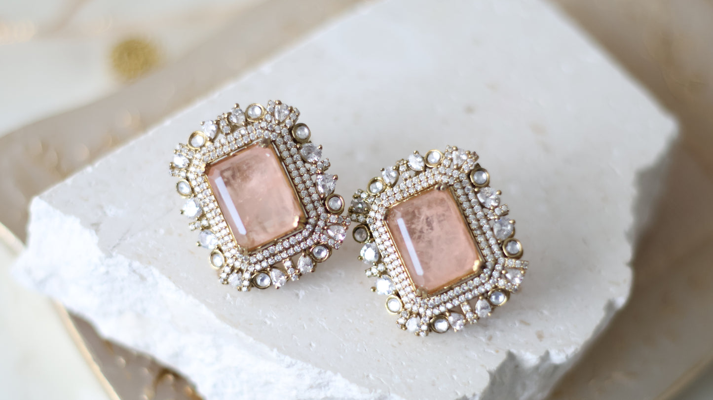 Sana studs - Peach