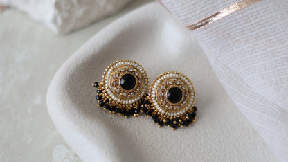 Alia studs - Black