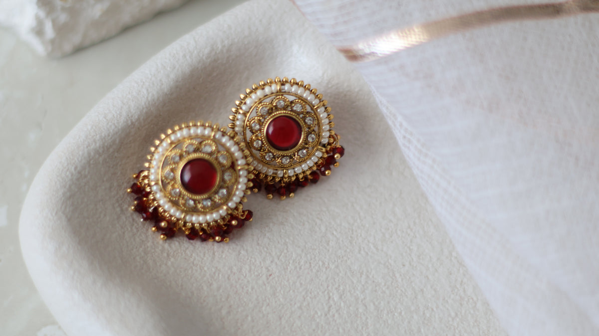Alia studs - Maroon