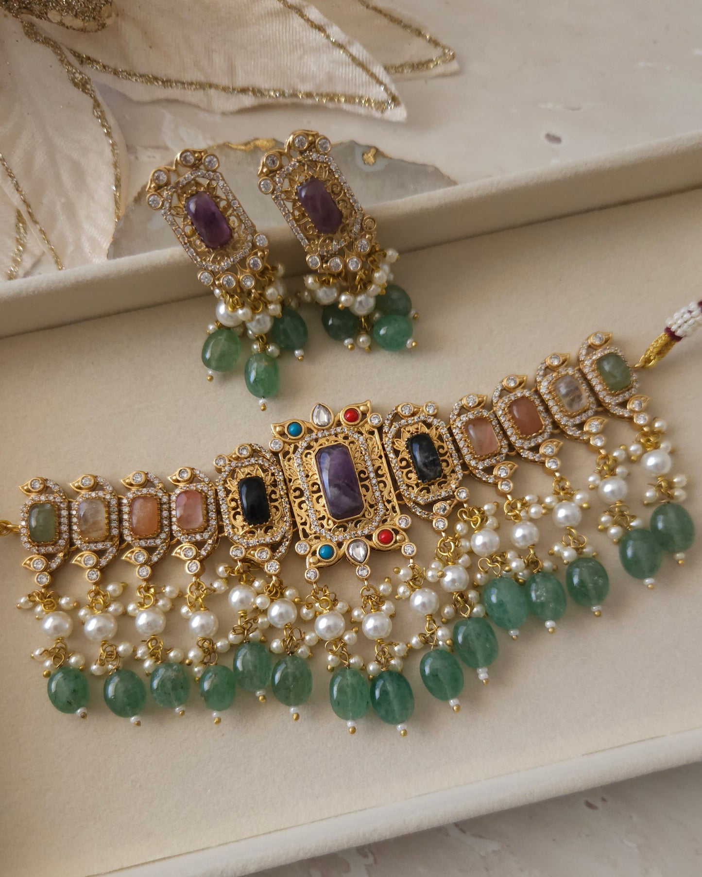 Mannat necklace set - Violet