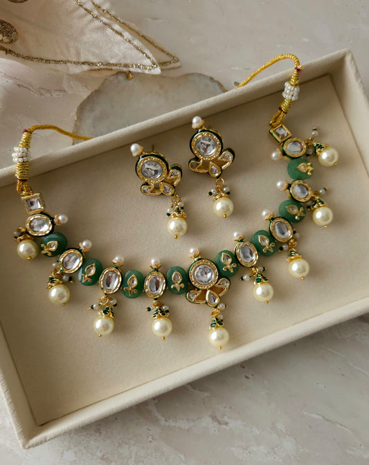 Saanvi necklace set