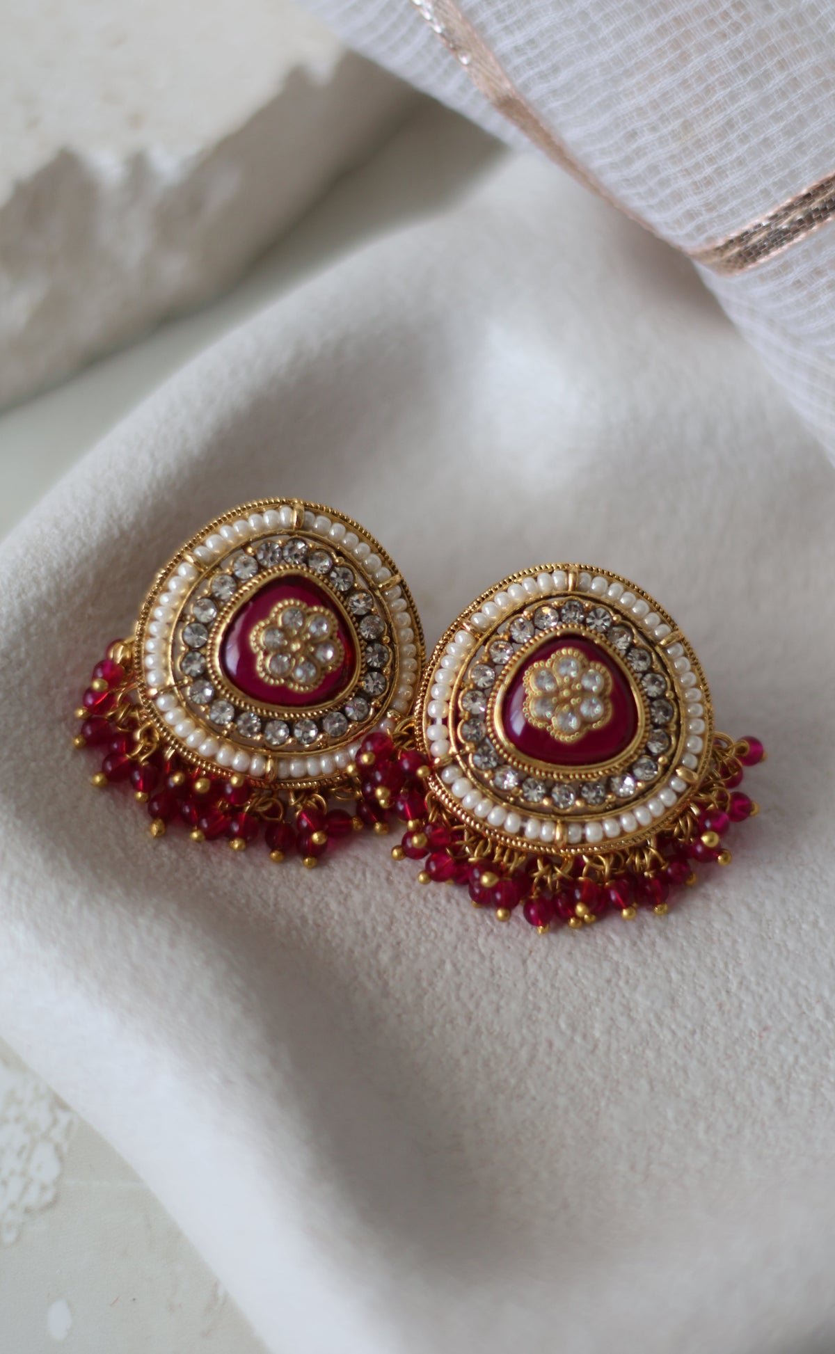 Himani studs - Fuschia