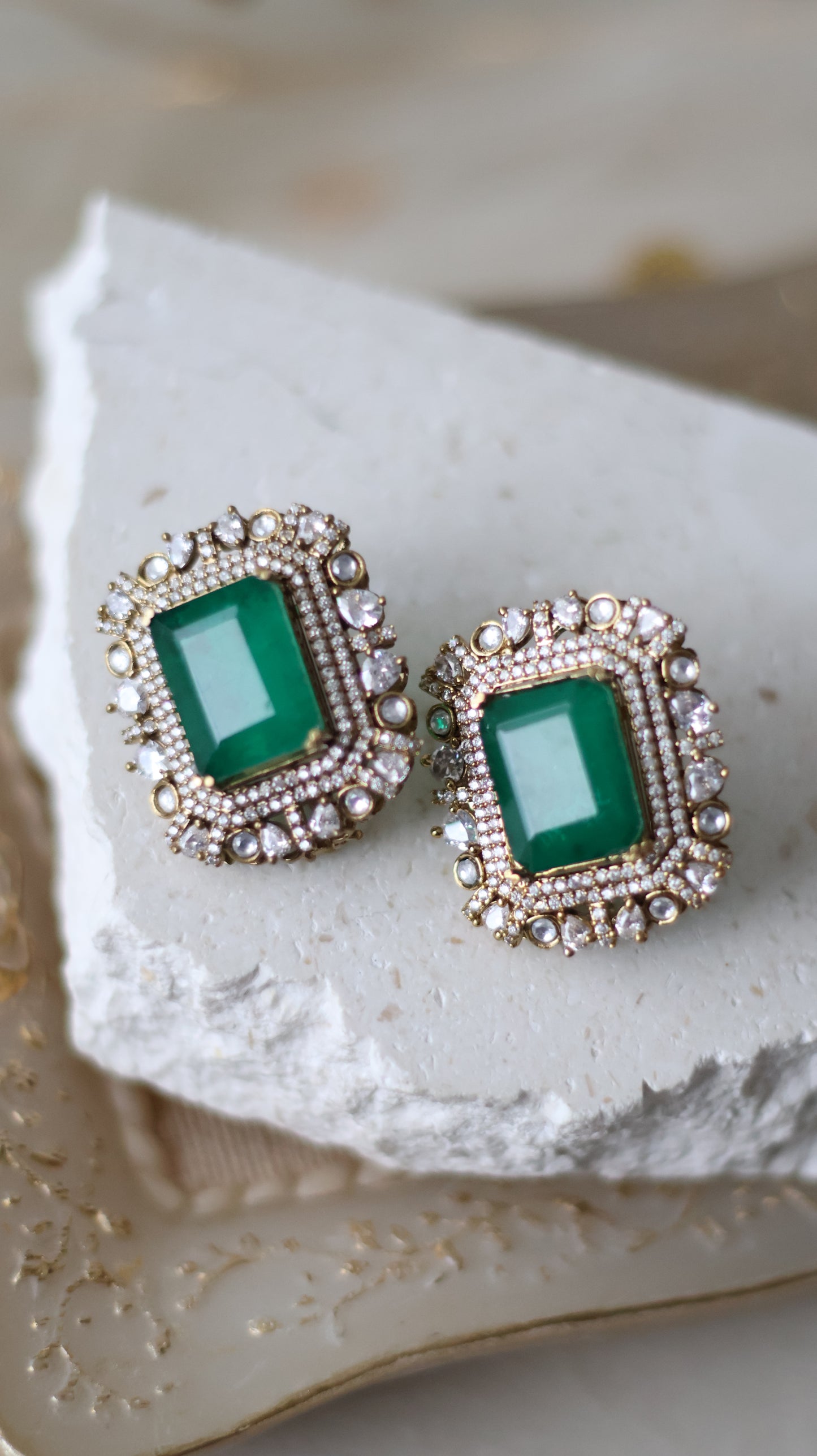Sana studs - Green