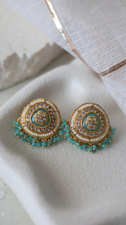 Himani studs - Aqua