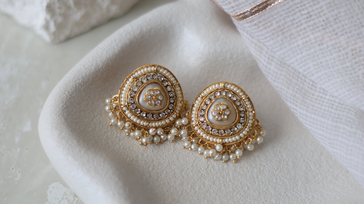 Himani studs - White